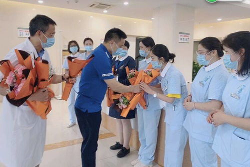 致敬白衣天使，關愛基層醫療——付真會書記慰問中和社區衛生服務中心護士紀實